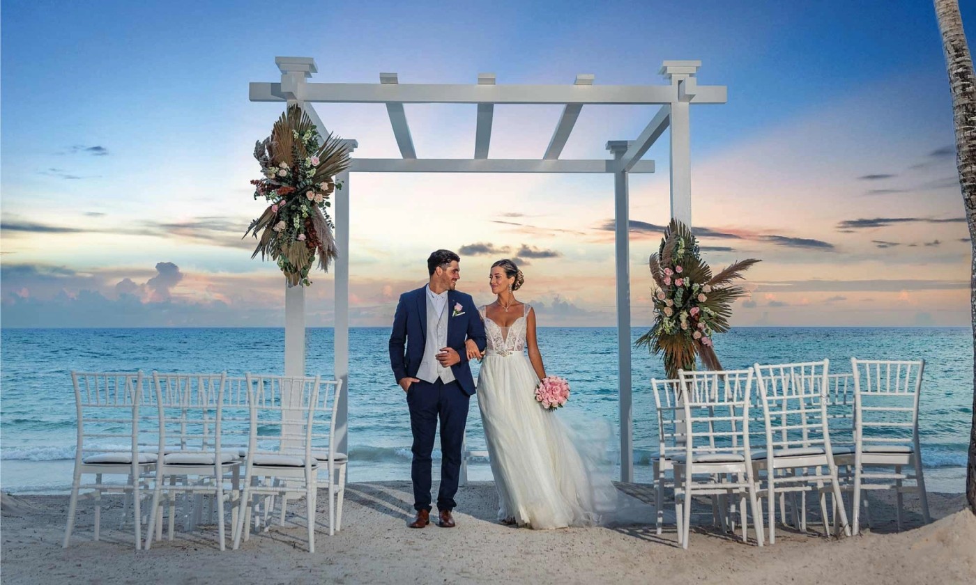 Beachfront wedding venue at a Grand Palladium resort in Mexico