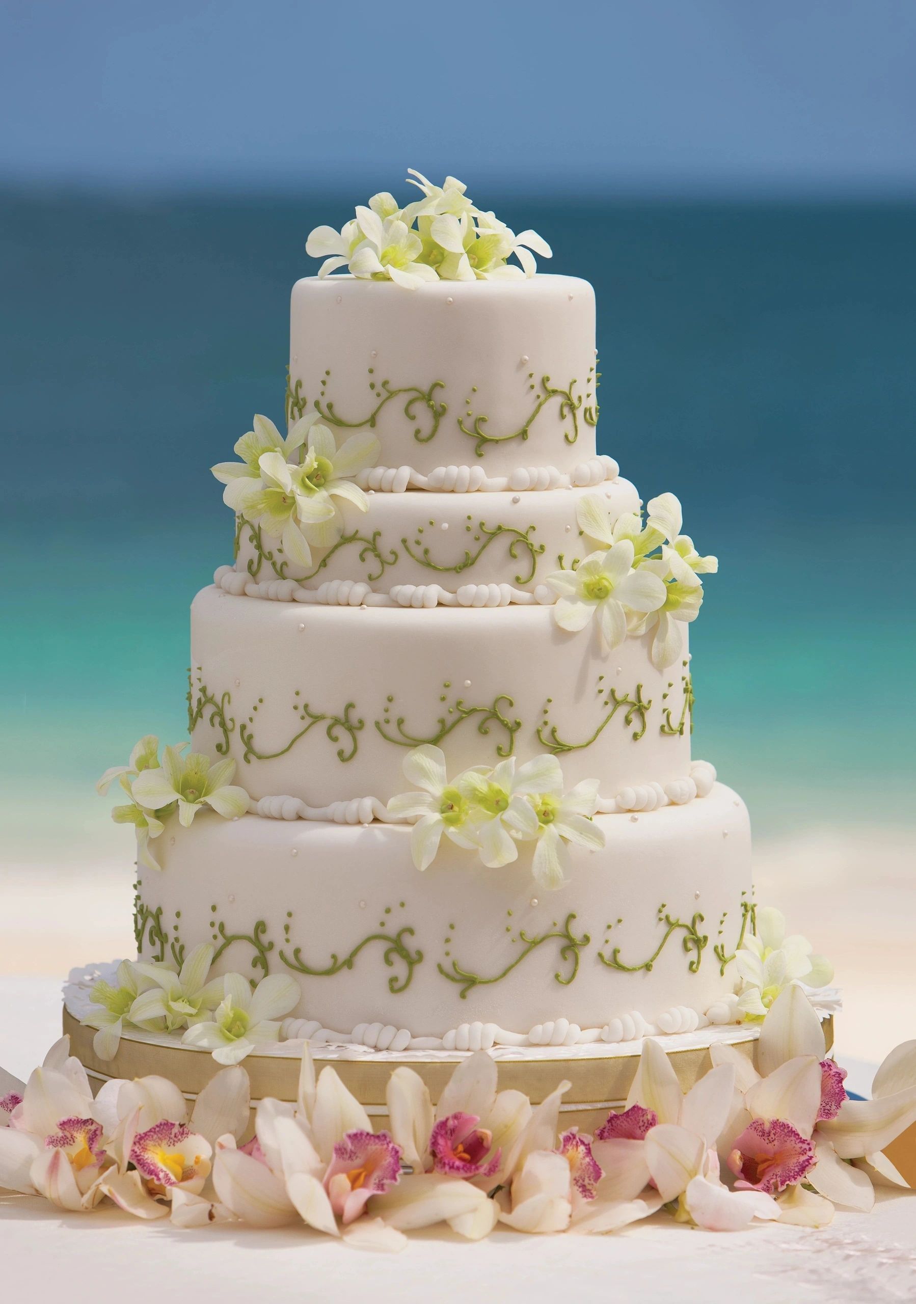 Dreams Resort Wedding Cake