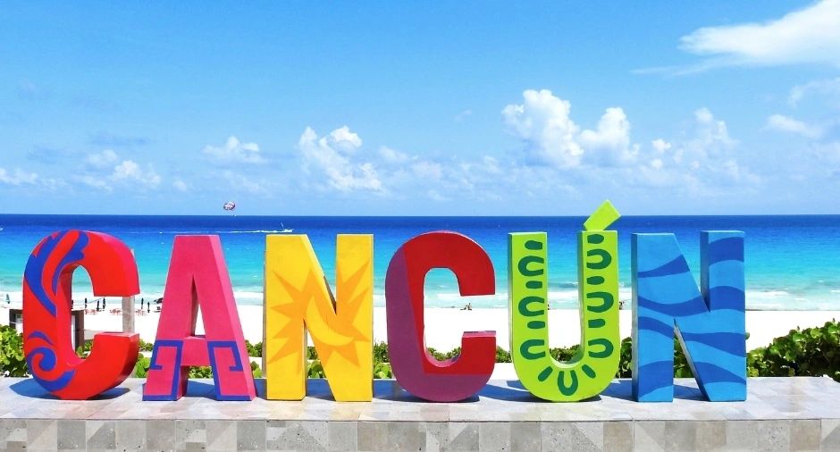Cancun sign